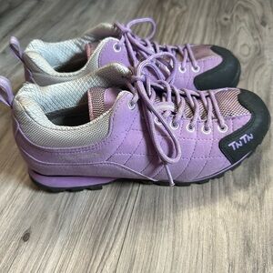 TNTN Outdoor Lace Up Hiking Shoes Size‎ 7 Purple, Gray, & Black